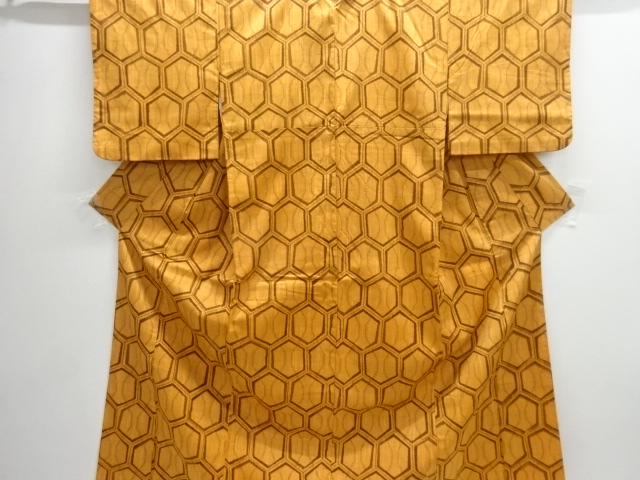JAPANESE KIMONO / TSUMUGI / KIKKO & TATEWAKU PATTERN 